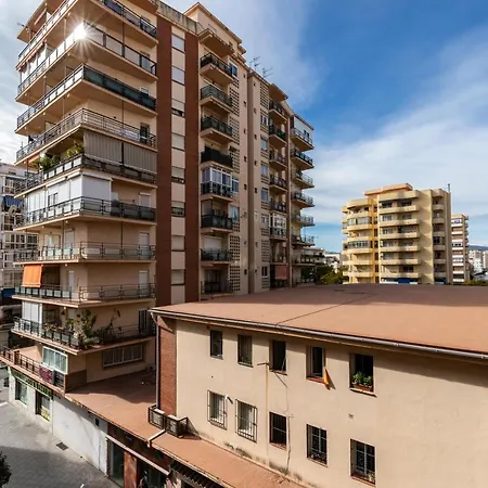 Apartment Centre *